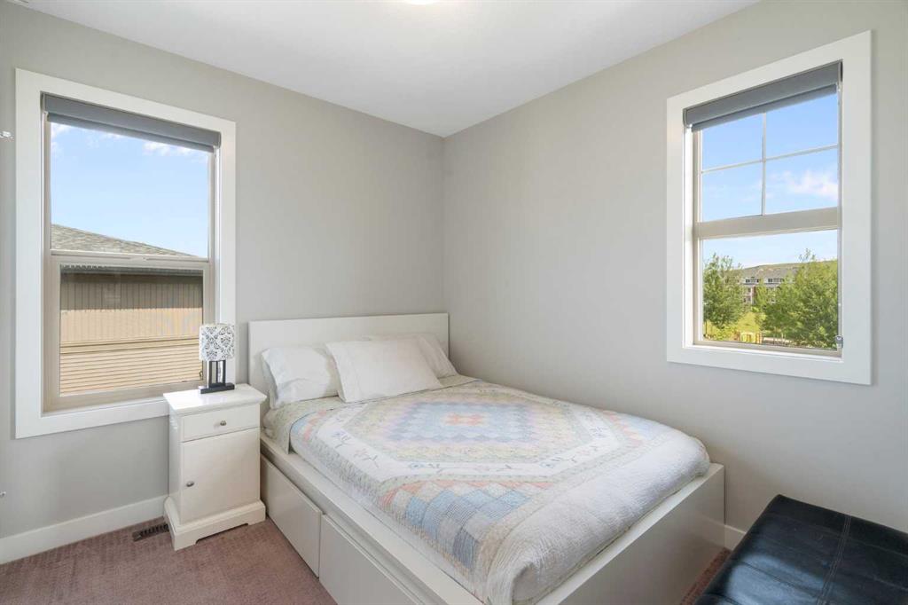 32 Horseshoe Crescent Unit: 301