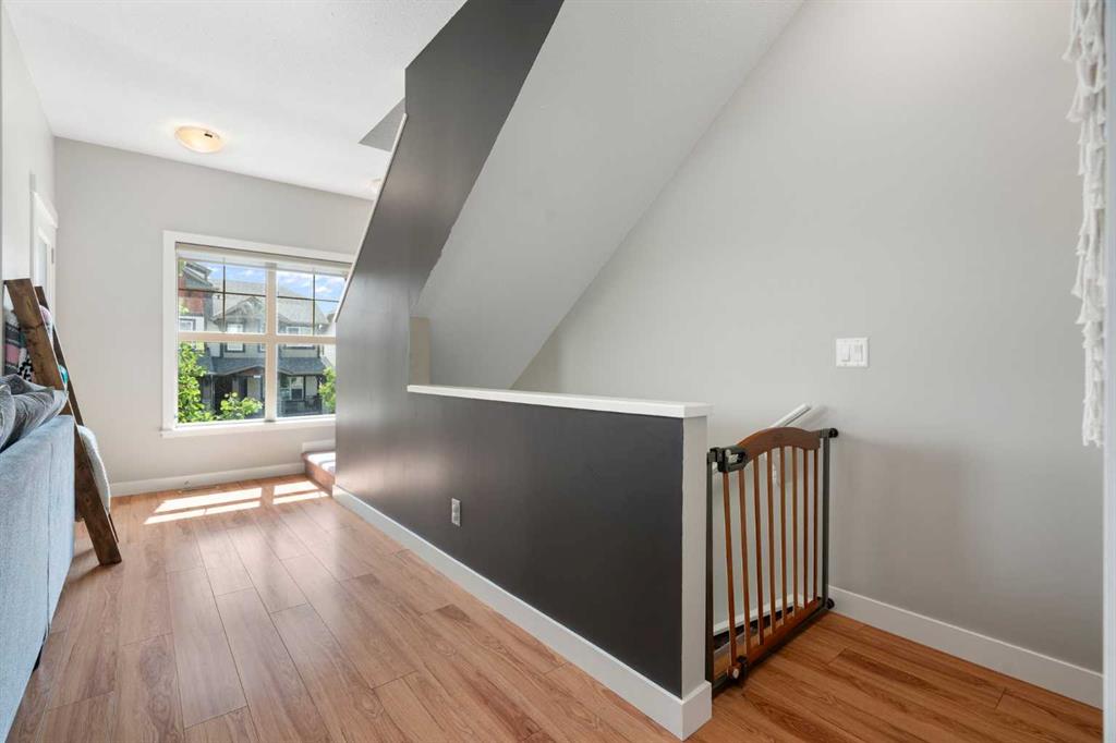32 Horseshoe Crescent Unit: 301