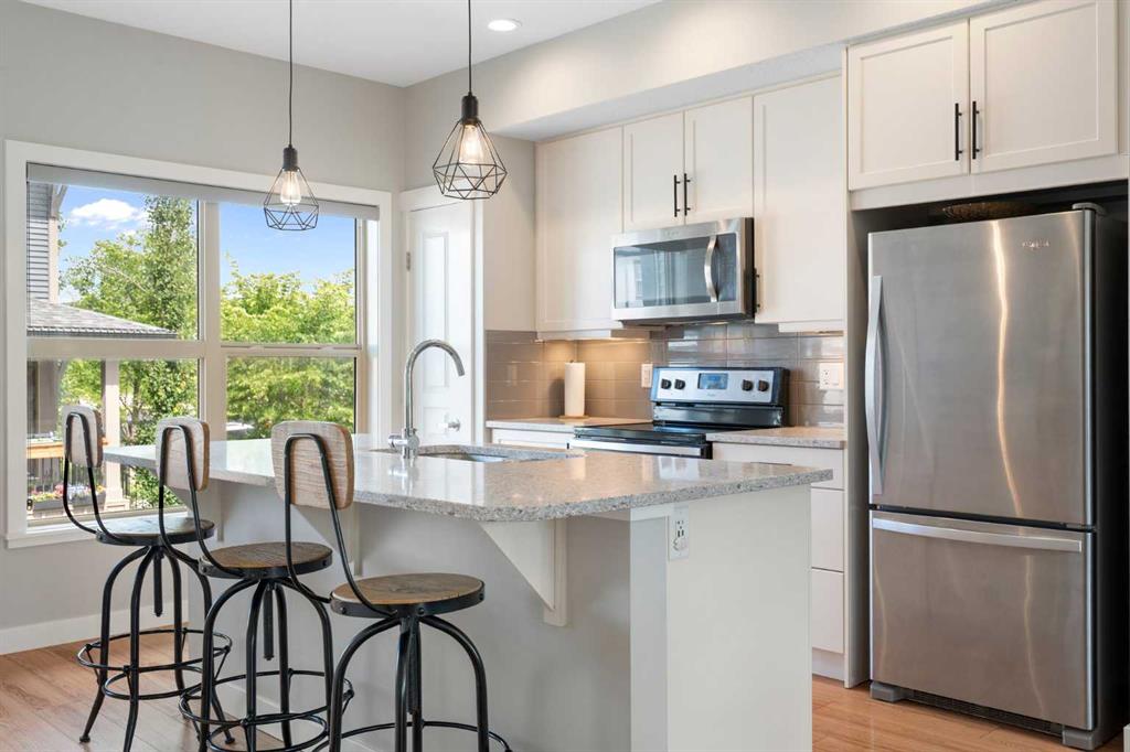 32 Horseshoe Crescent Unit: 301