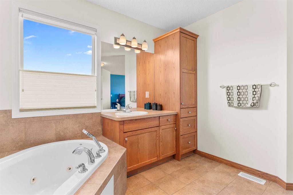 11 Boulder Creek Terrace SE