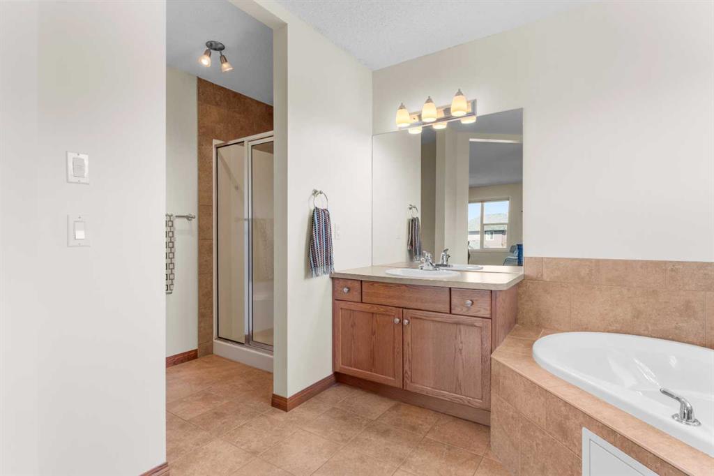 11 Boulder Creek Terrace SE