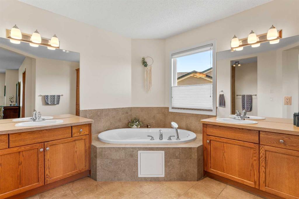 11 Boulder Creek Terrace SE