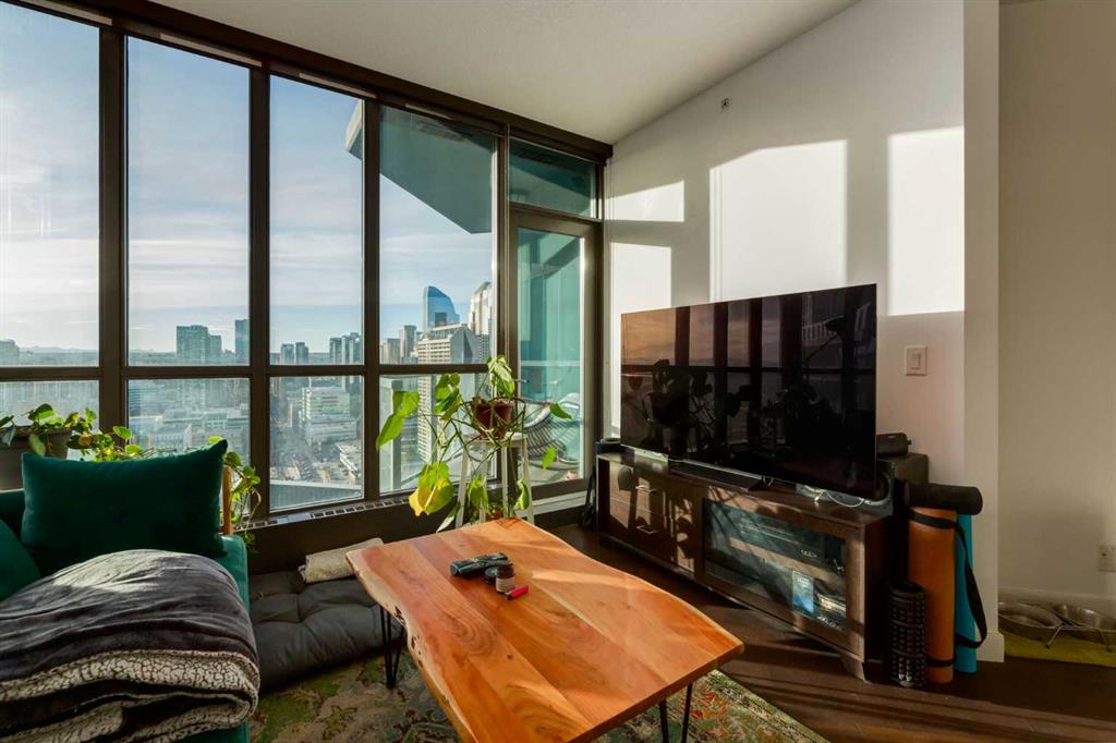 225 11 Avenue SE Unit: 2509