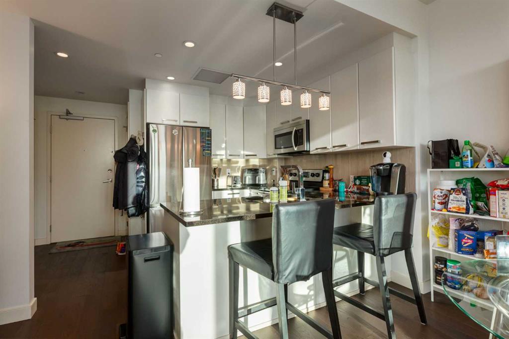 225 11 Avenue SE Unit: 2509