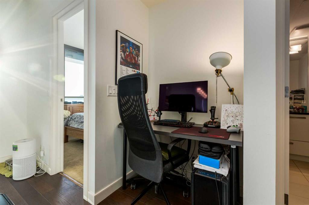 225 11 Avenue SE Unit: 2509