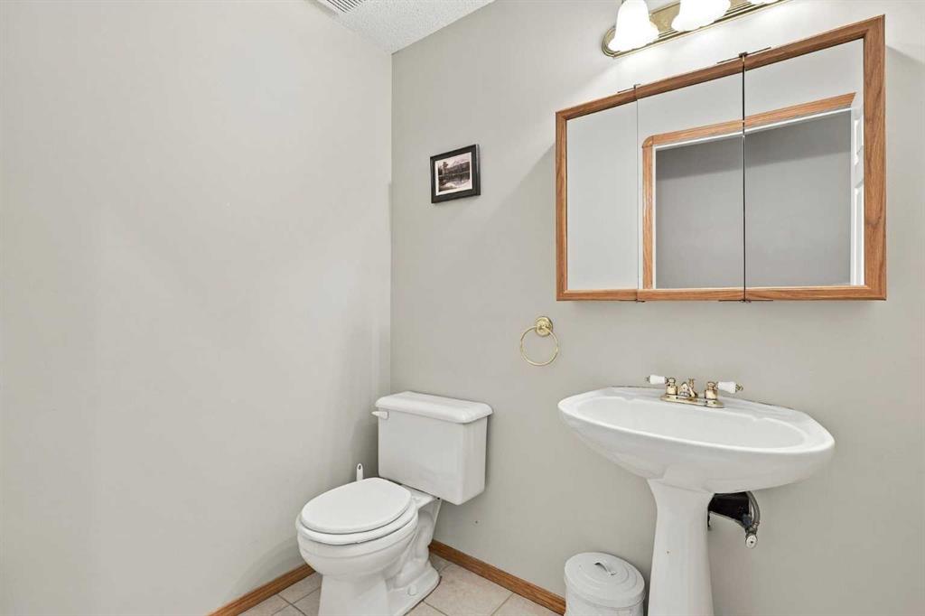 5 Riverview Court