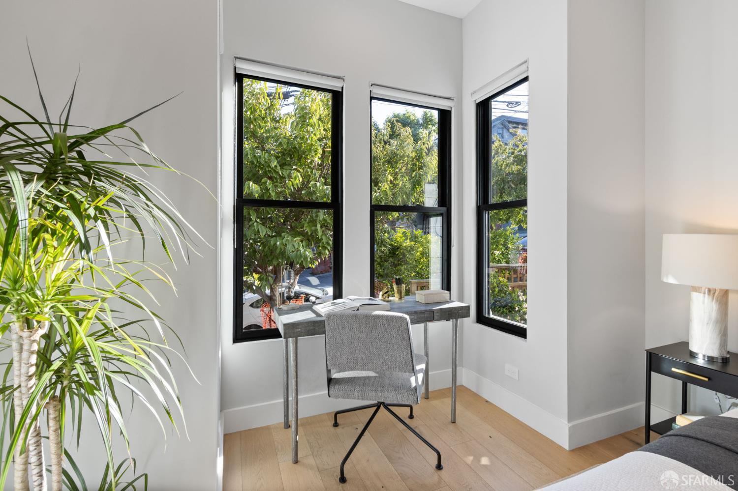 4040 Cesar Chavez Street