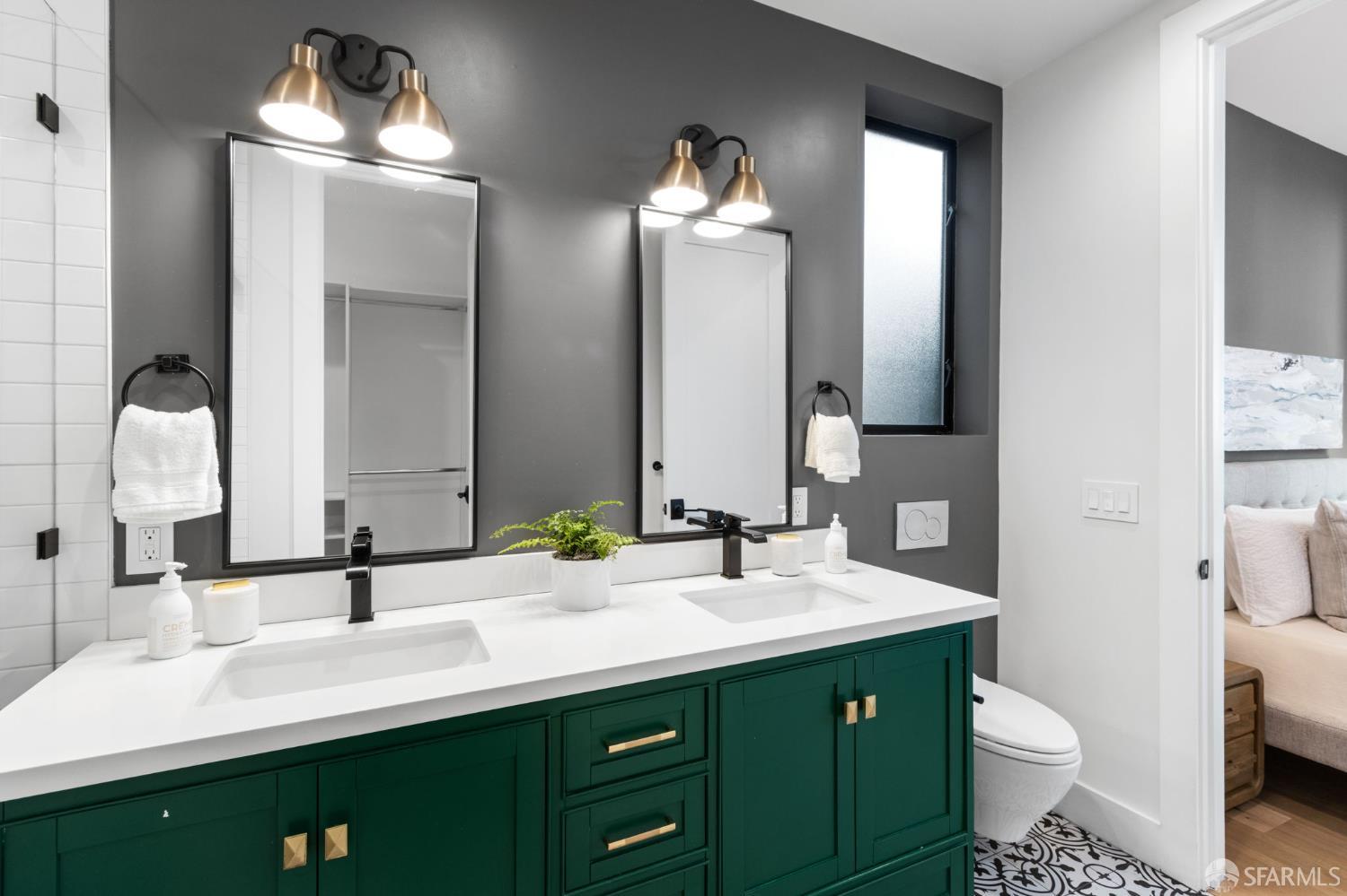 4040 Cesar Chavez Street