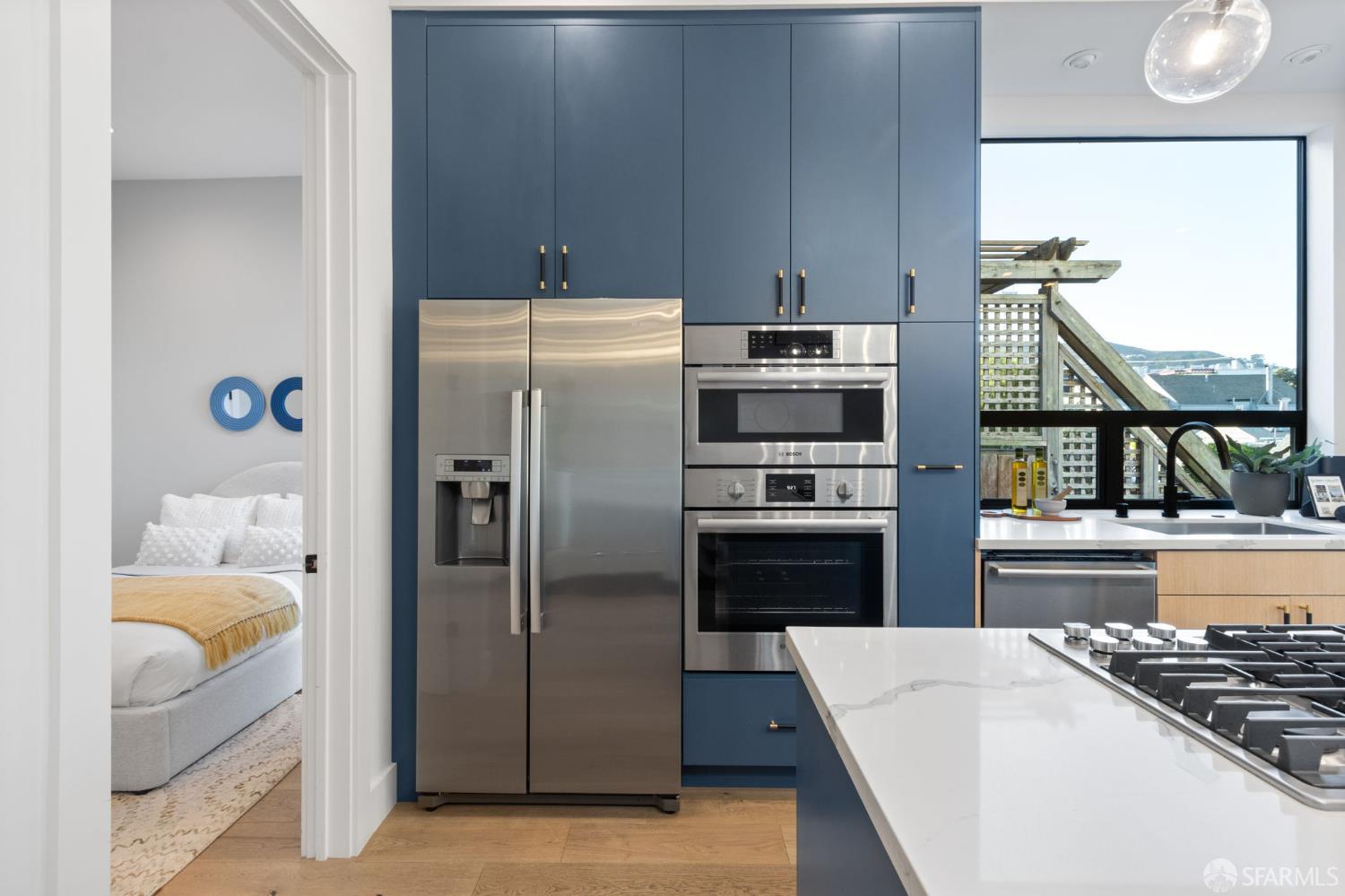 4040 Cesar Chavez Street