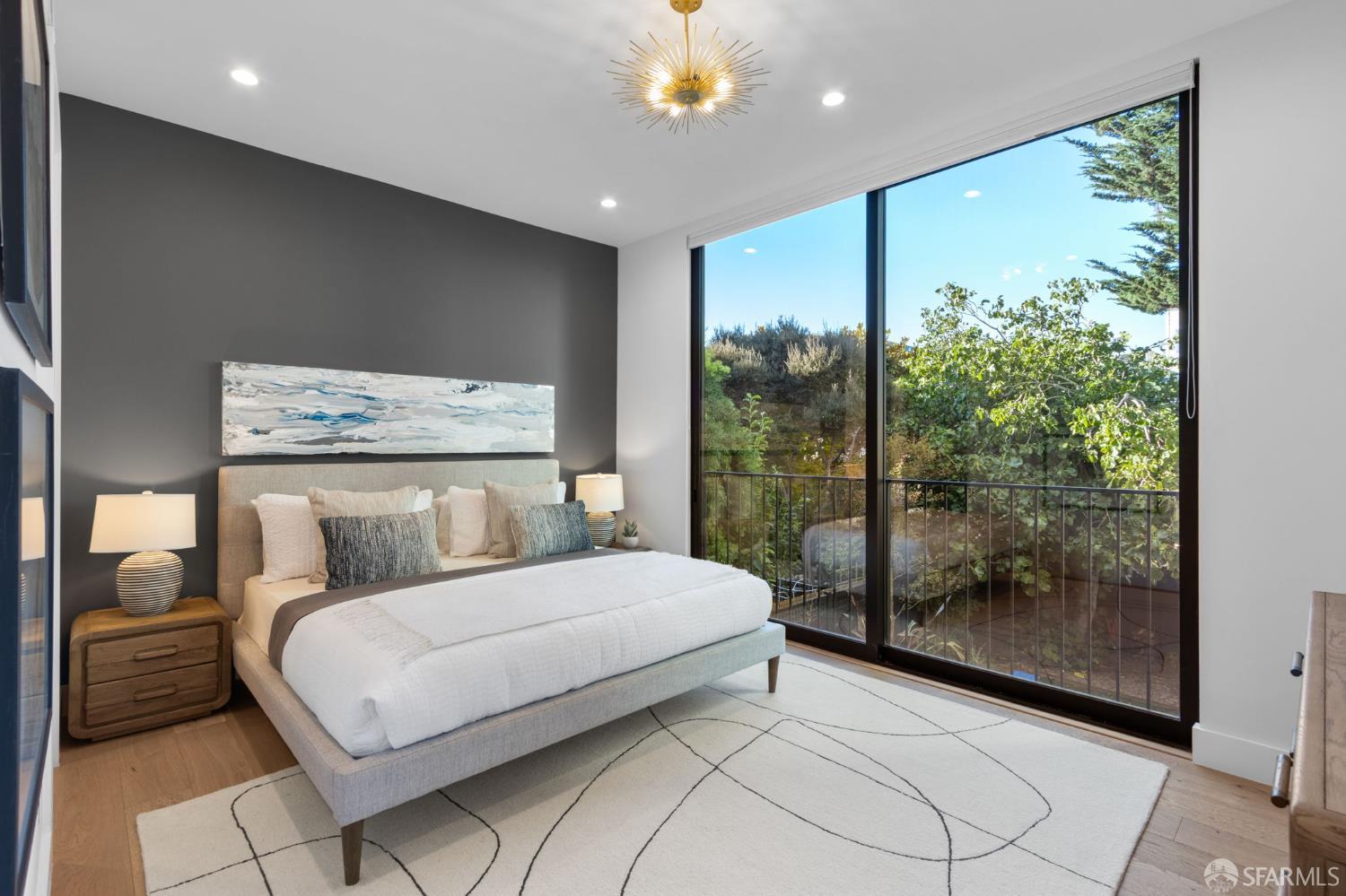 4040 Cesar Chavez Street