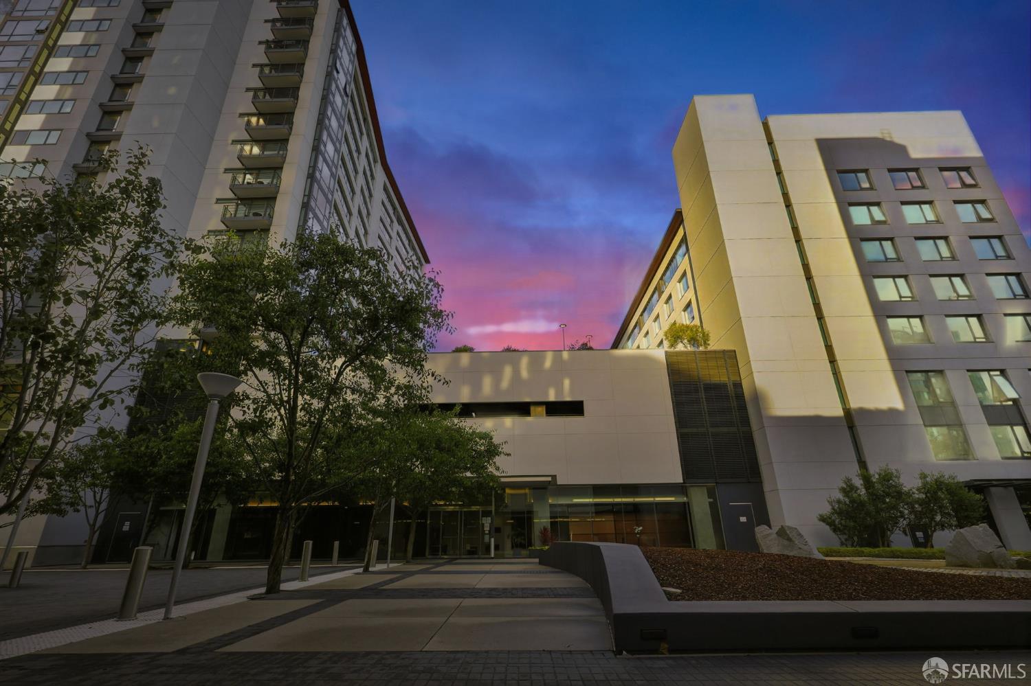 250 King Street # 1304