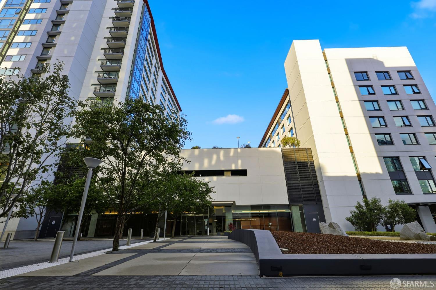 250 King Street # 1304