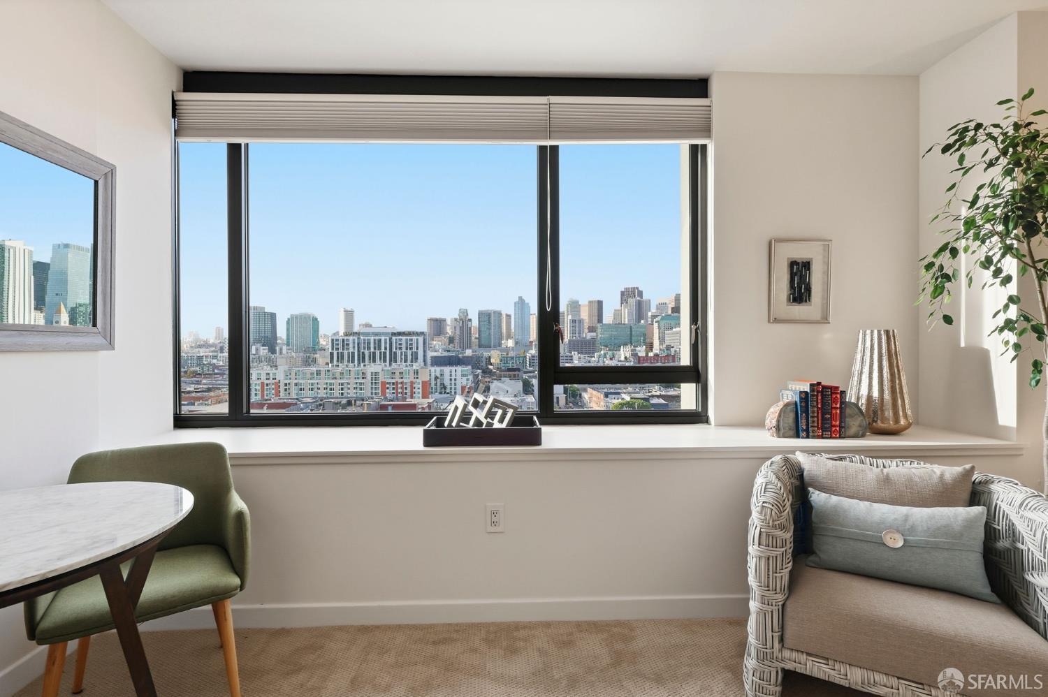 250 King Street # 1304