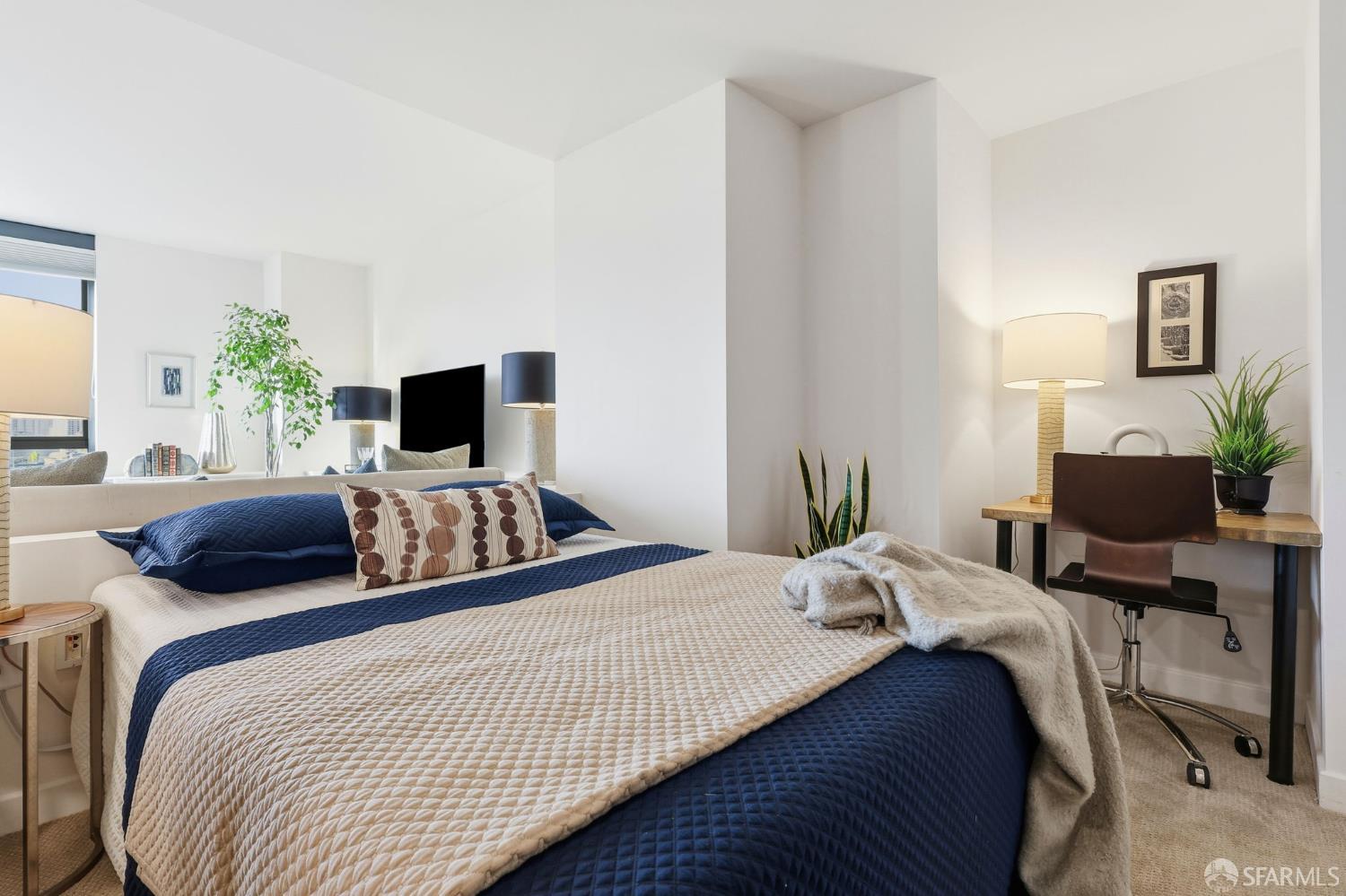 250 King Street # 1304