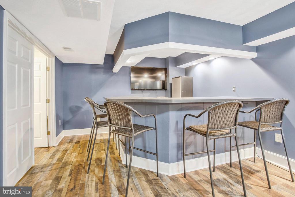 10209 NORWOOD COURT