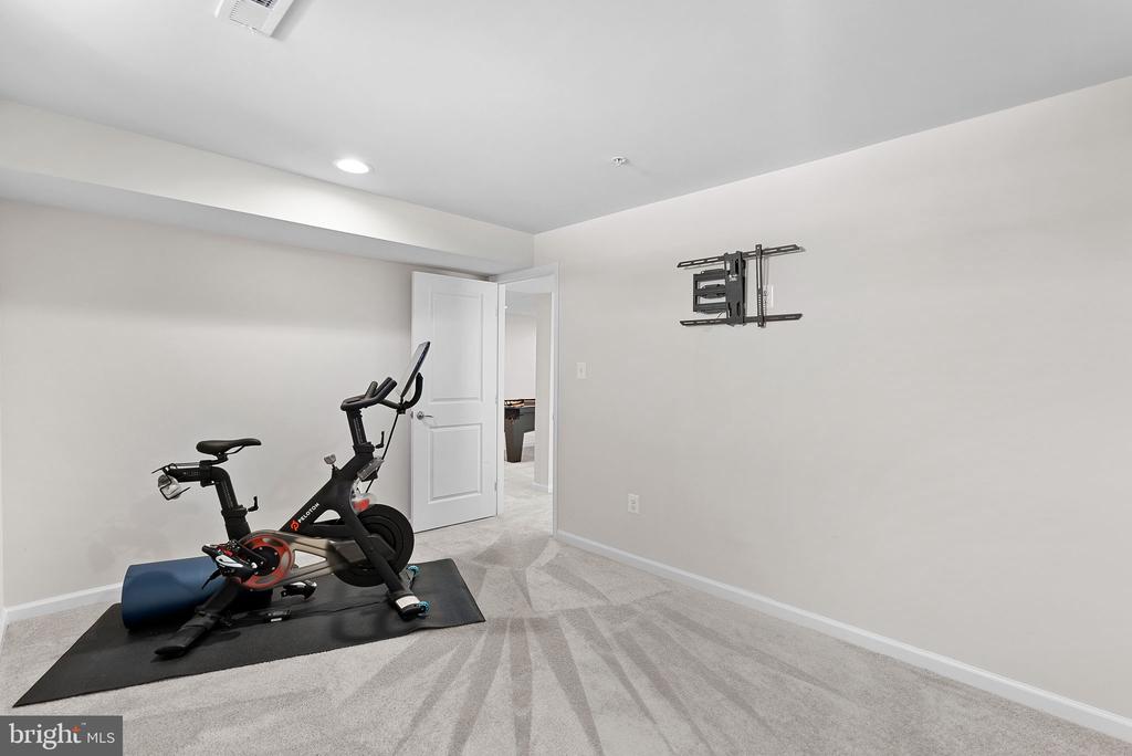 6423 MADIGAN TRAIL