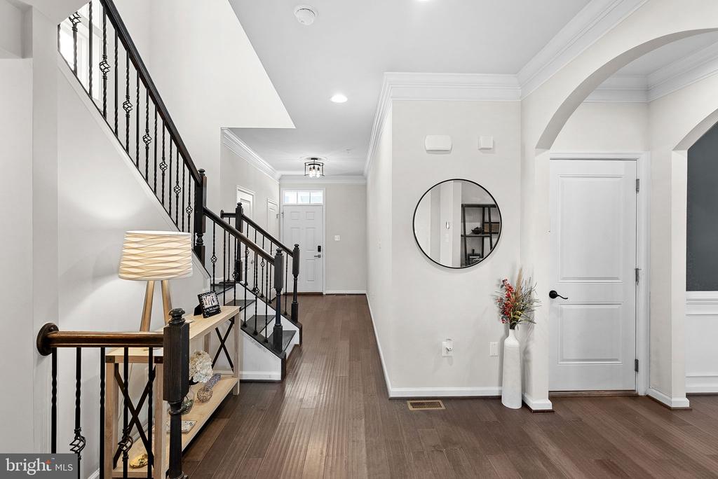 6423 MADIGAN TRAIL