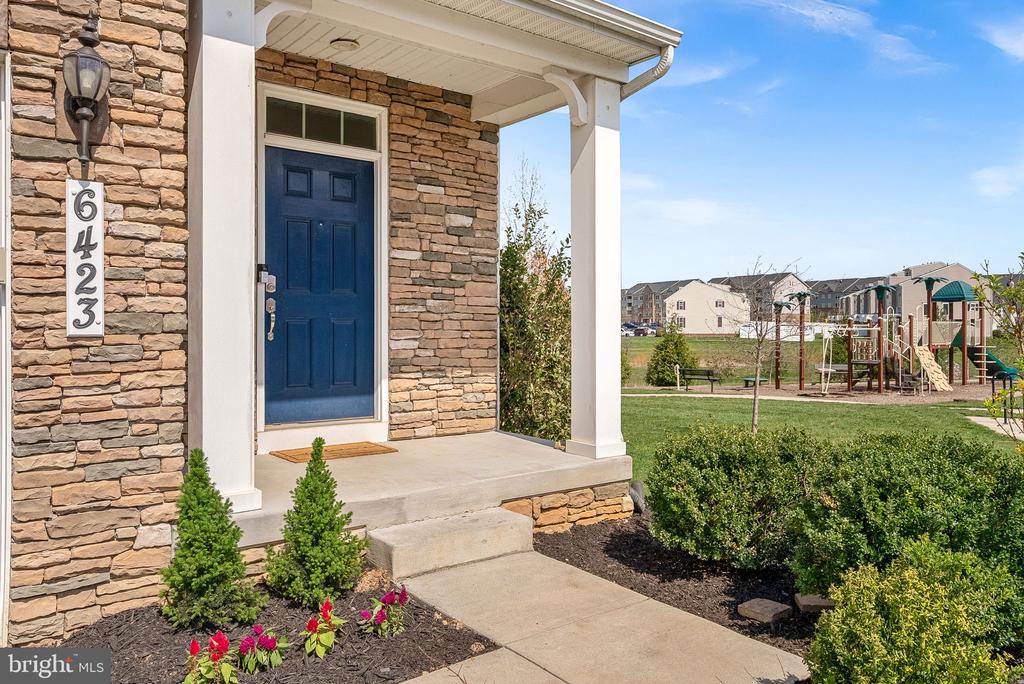 6423 MADIGAN TRAIL