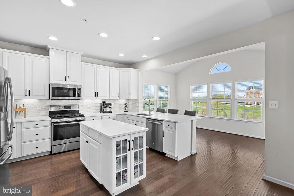 6423 MADIGAN TRAIL