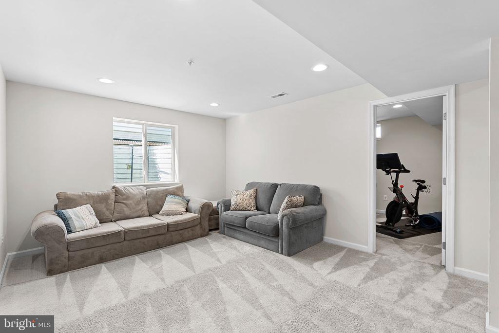 6423 MADIGAN TRAIL