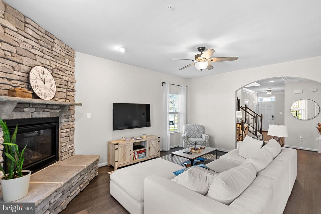 6423 MADIGAN TRAIL