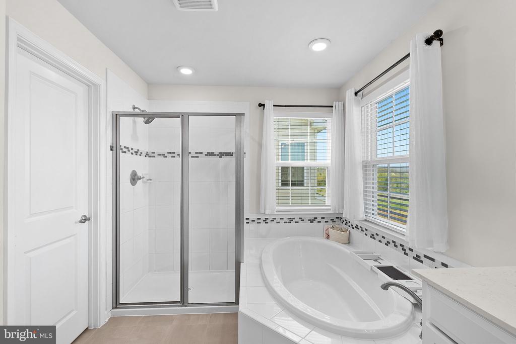 6423 MADIGAN TRAIL
