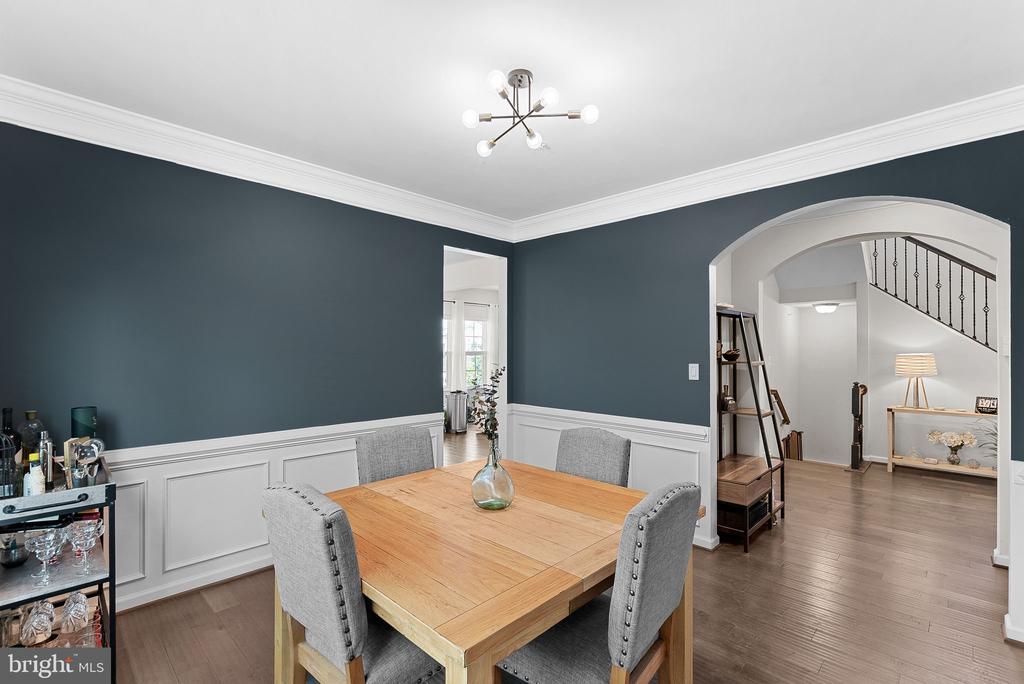 6423 MADIGAN TRAIL