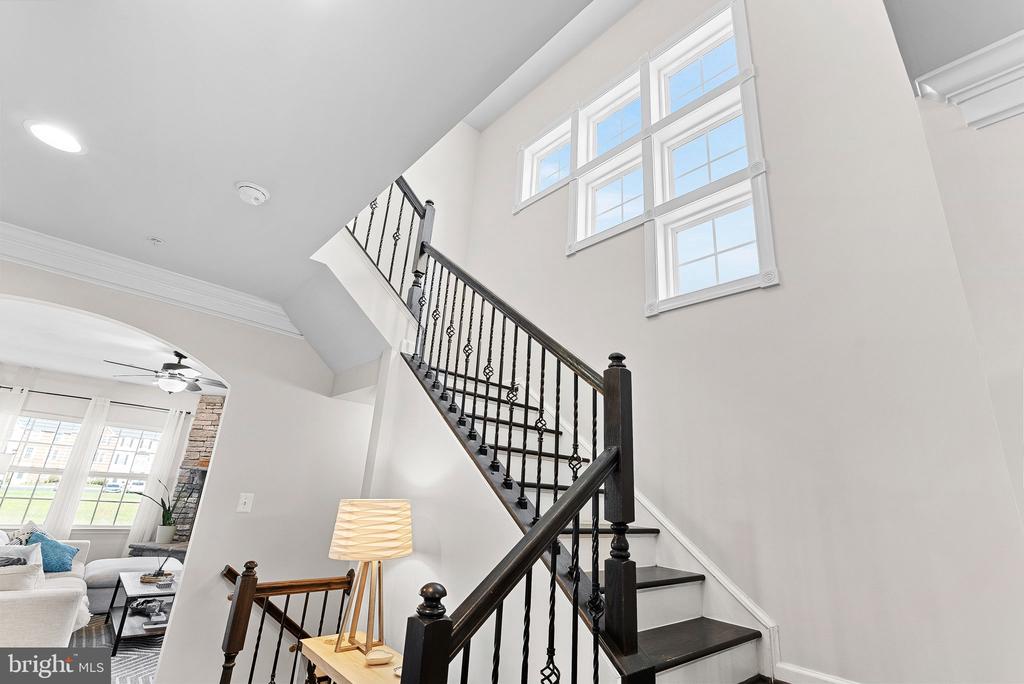 6423 MADIGAN TRAIL