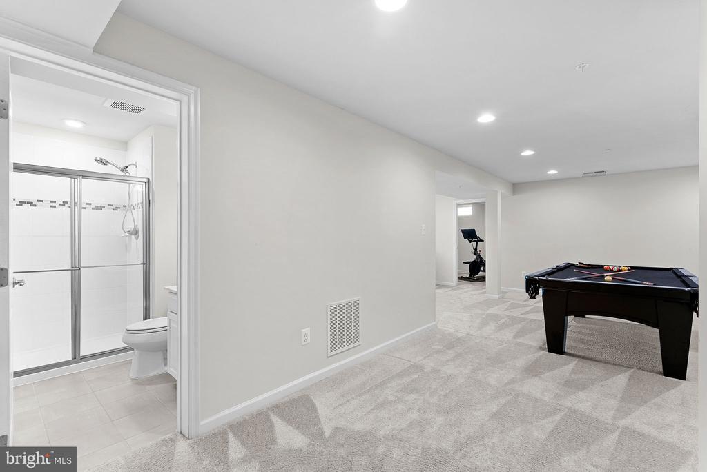 6423 MADIGAN TRAIL