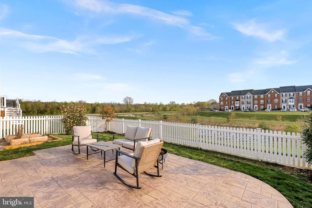 6423 MADIGAN TRAIL
