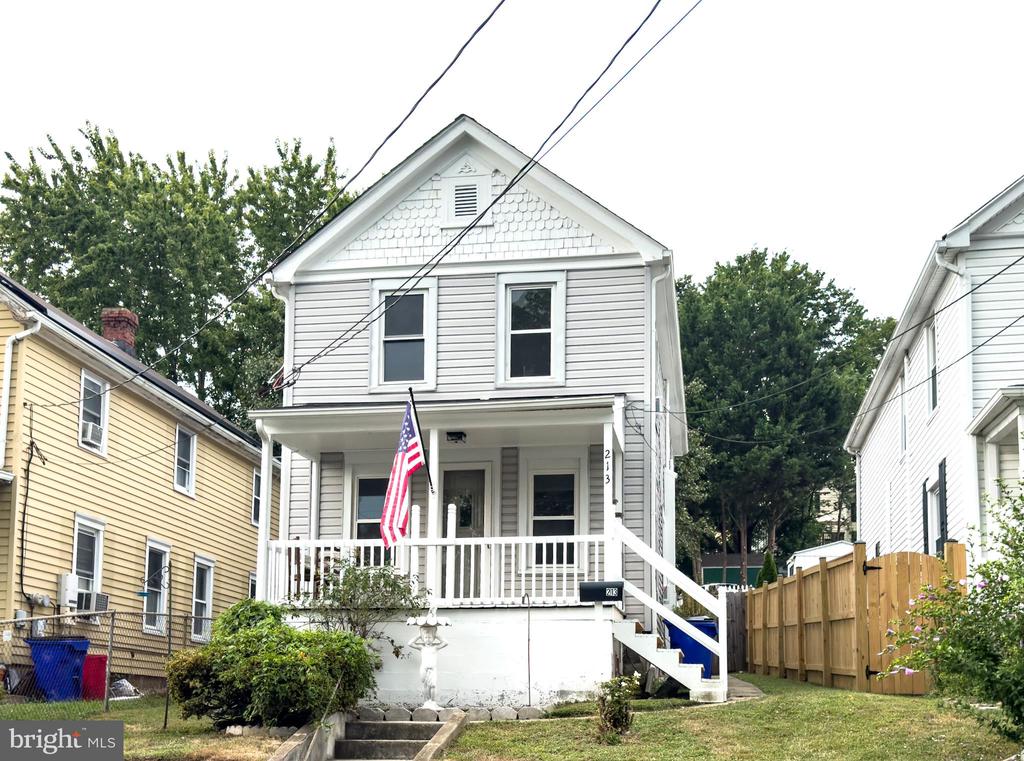 213 W B STREET