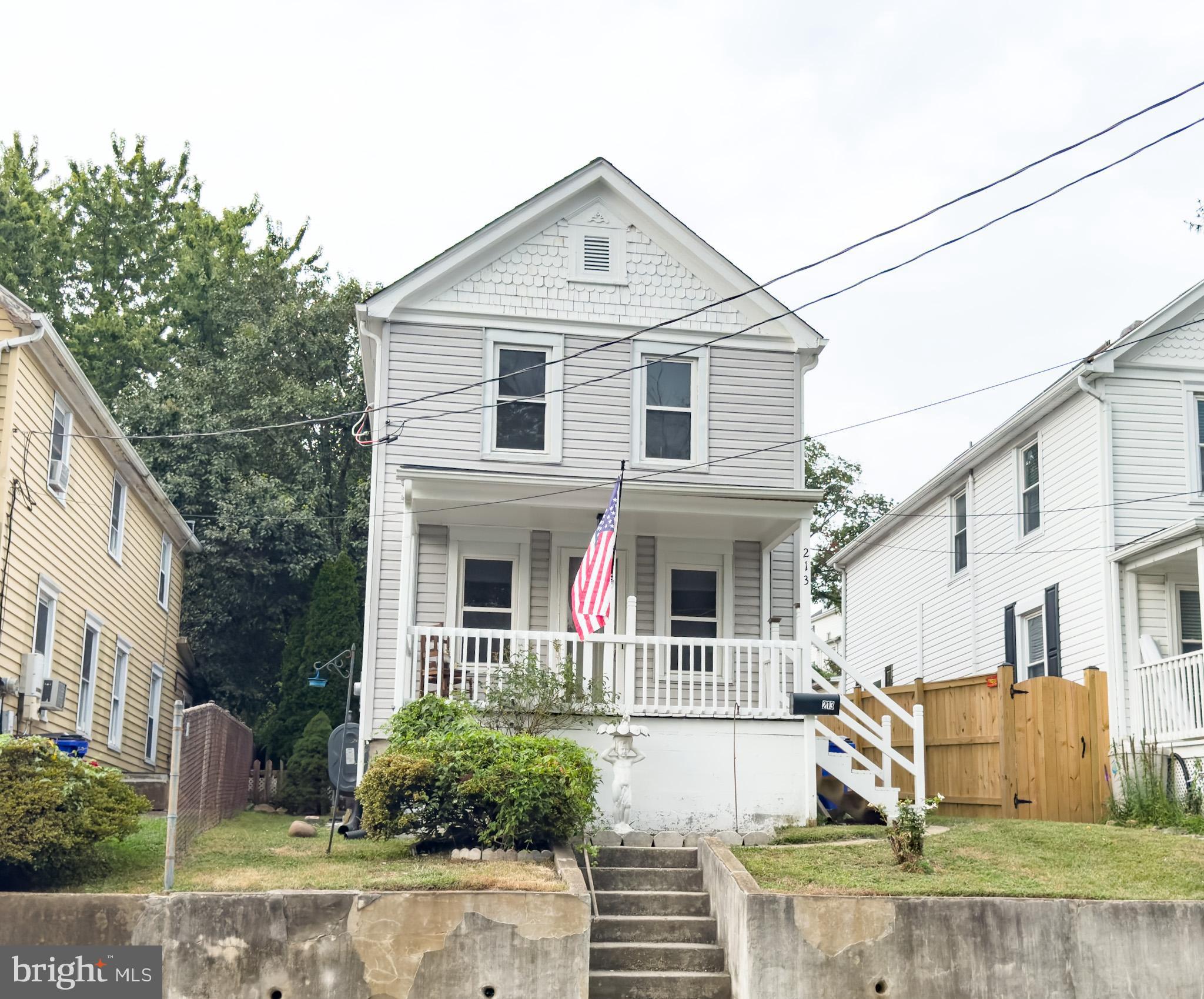 213 W B STREET