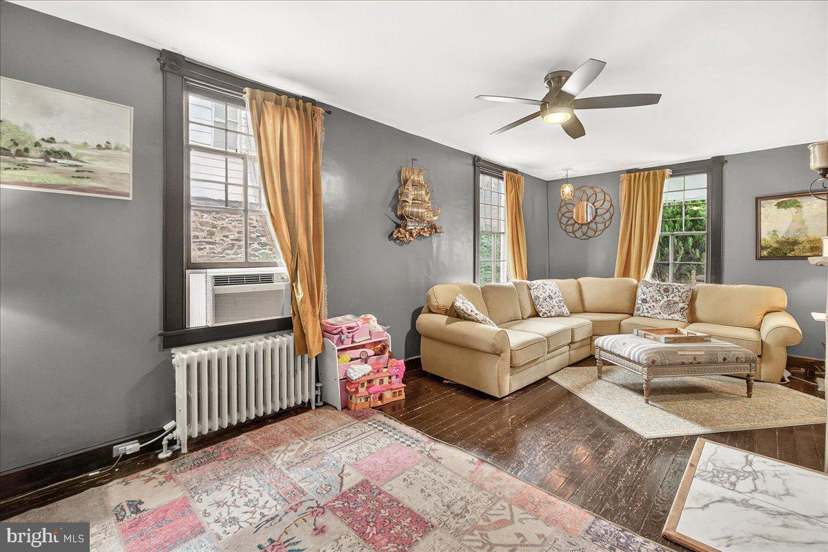 111 4TH AVENUE