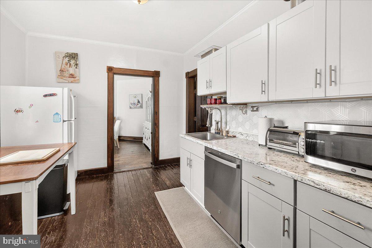 111 4TH AVENUE