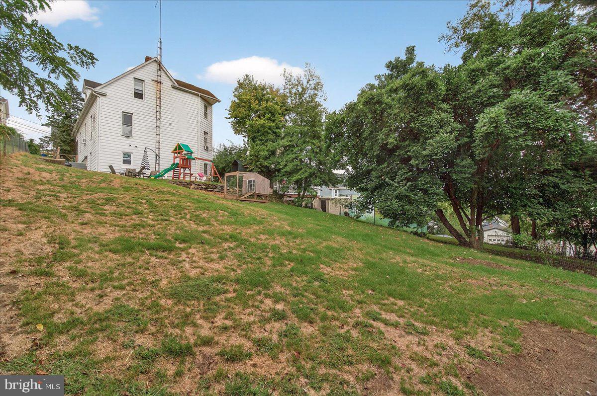 111 4TH AVENUE