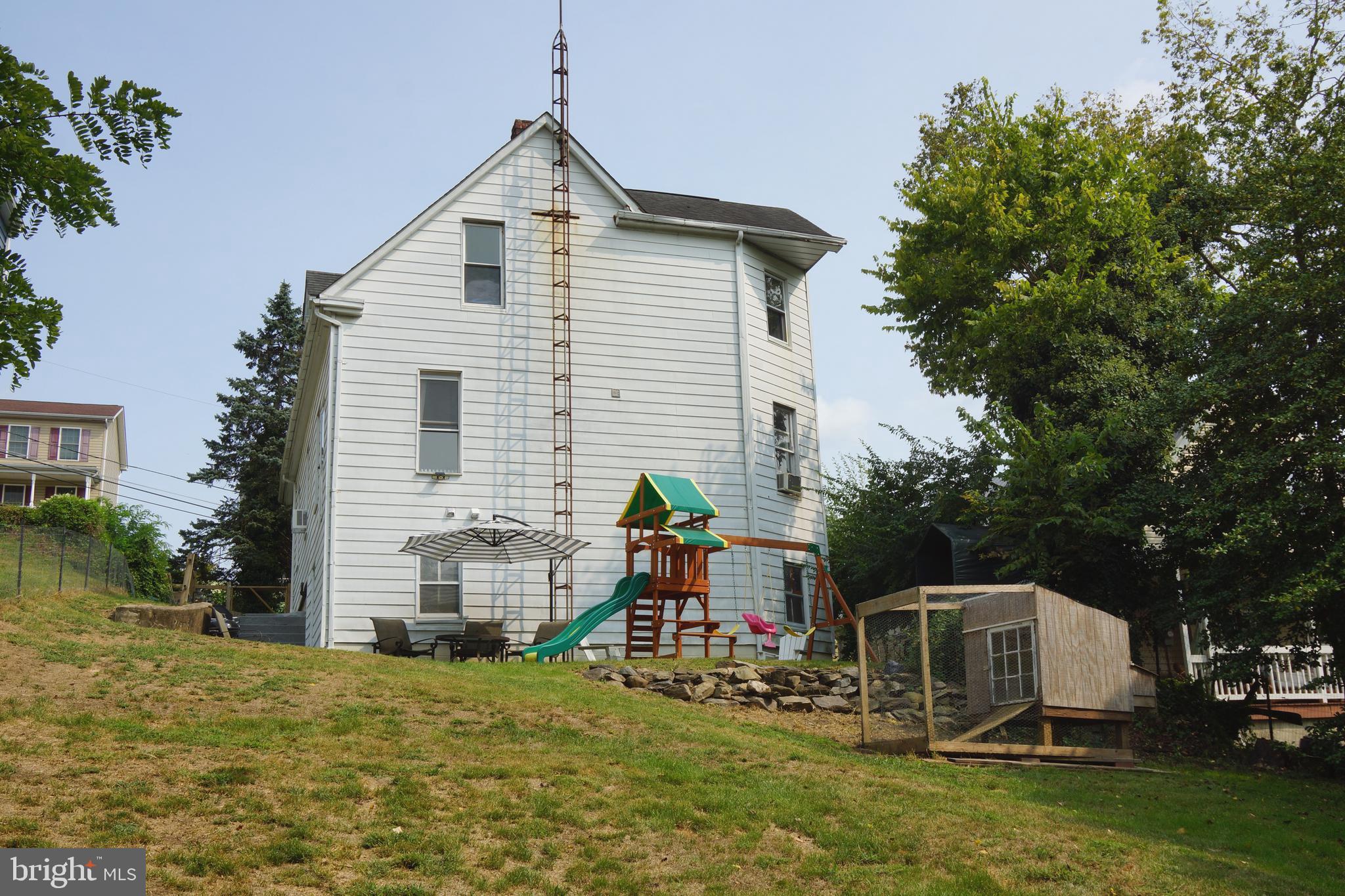 111 4TH AVENUE