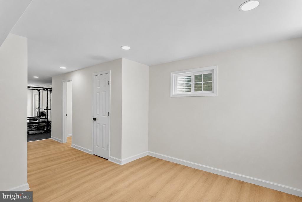 202 WINTER BROOK COURT