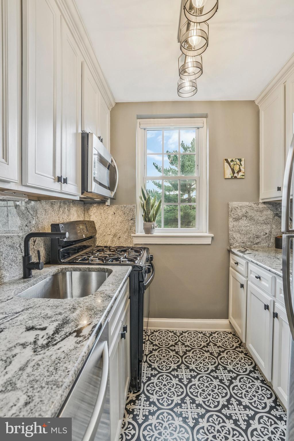 22 S OLD GLEBE ROAD 102-D
