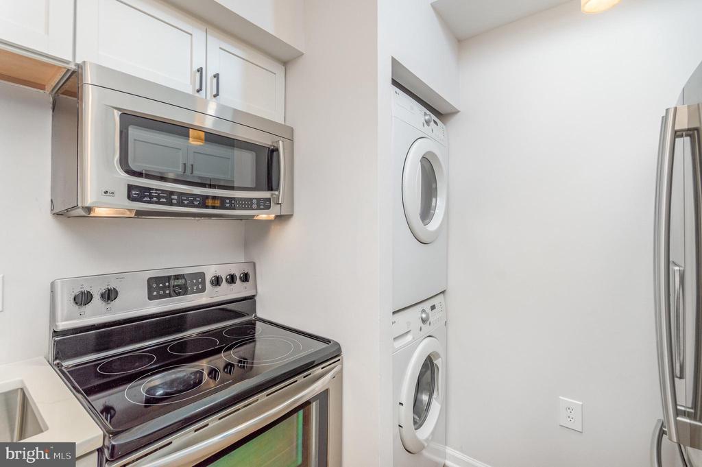1211 S EADS STREET Unit: 307