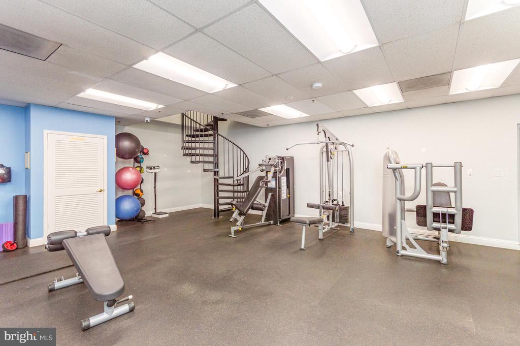 1211 S EADS STREET Unit: 307