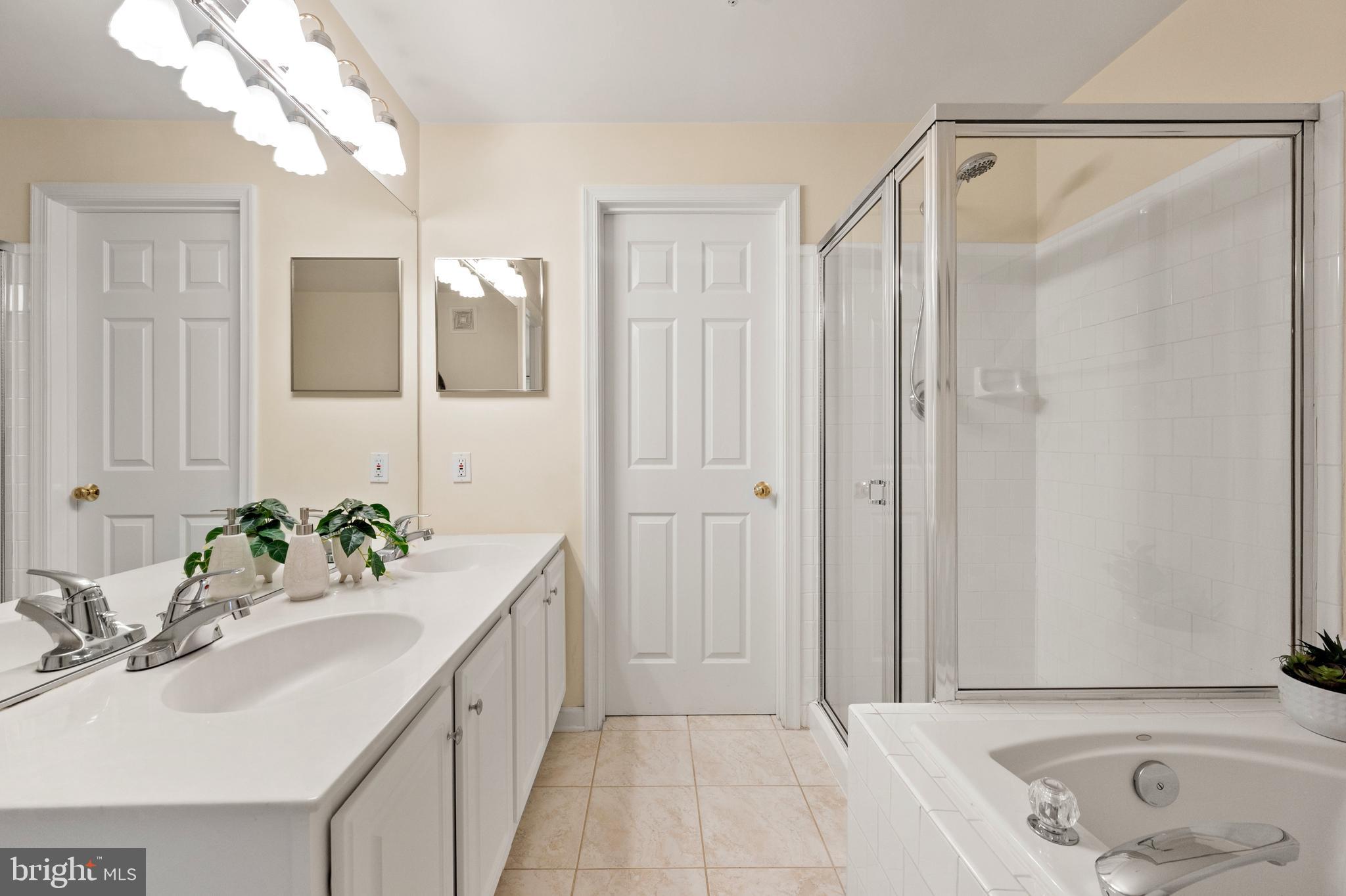 1424 ROUNDHOUSE LANE 85