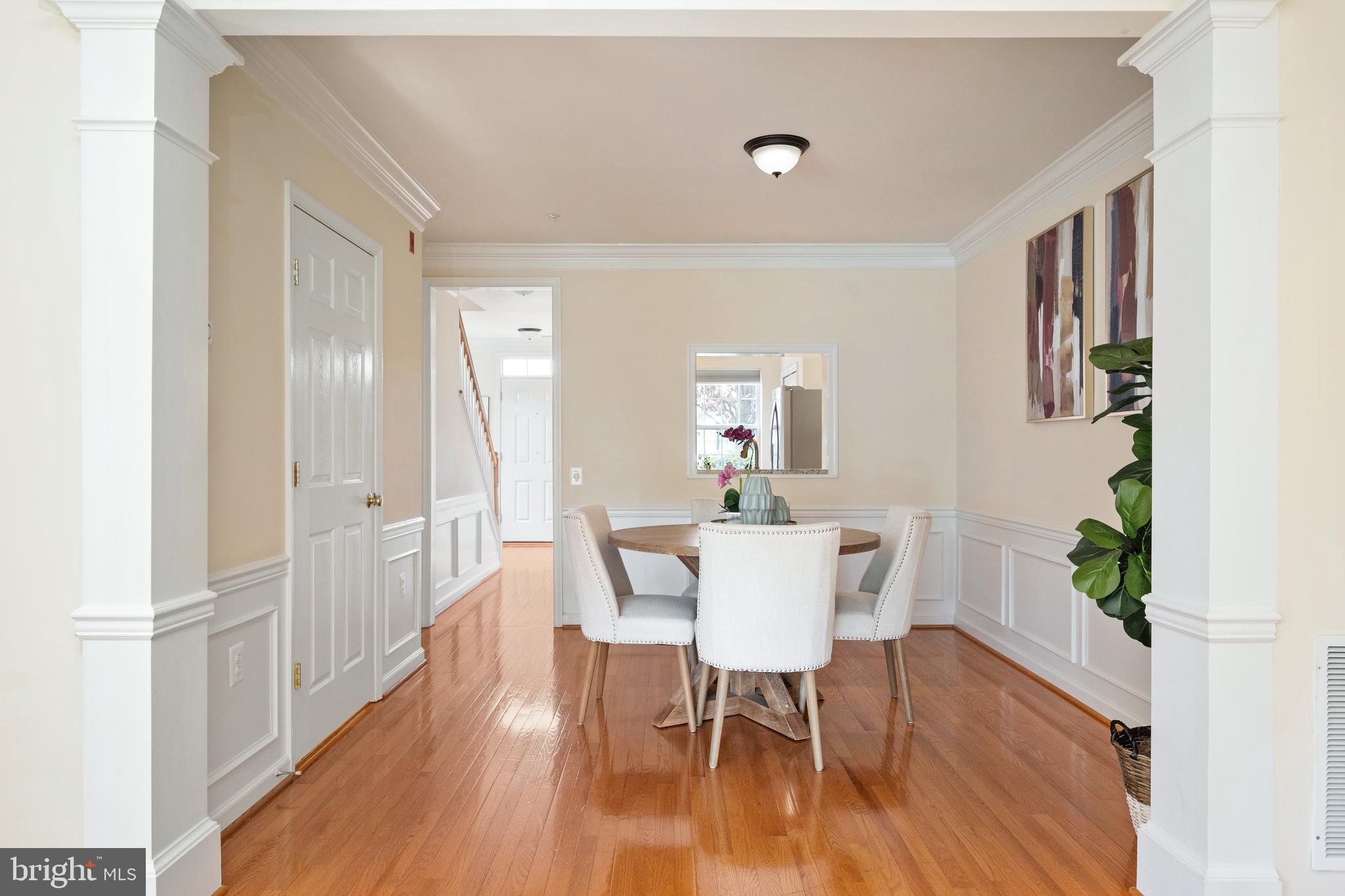 1424 ROUNDHOUSE LANE 85