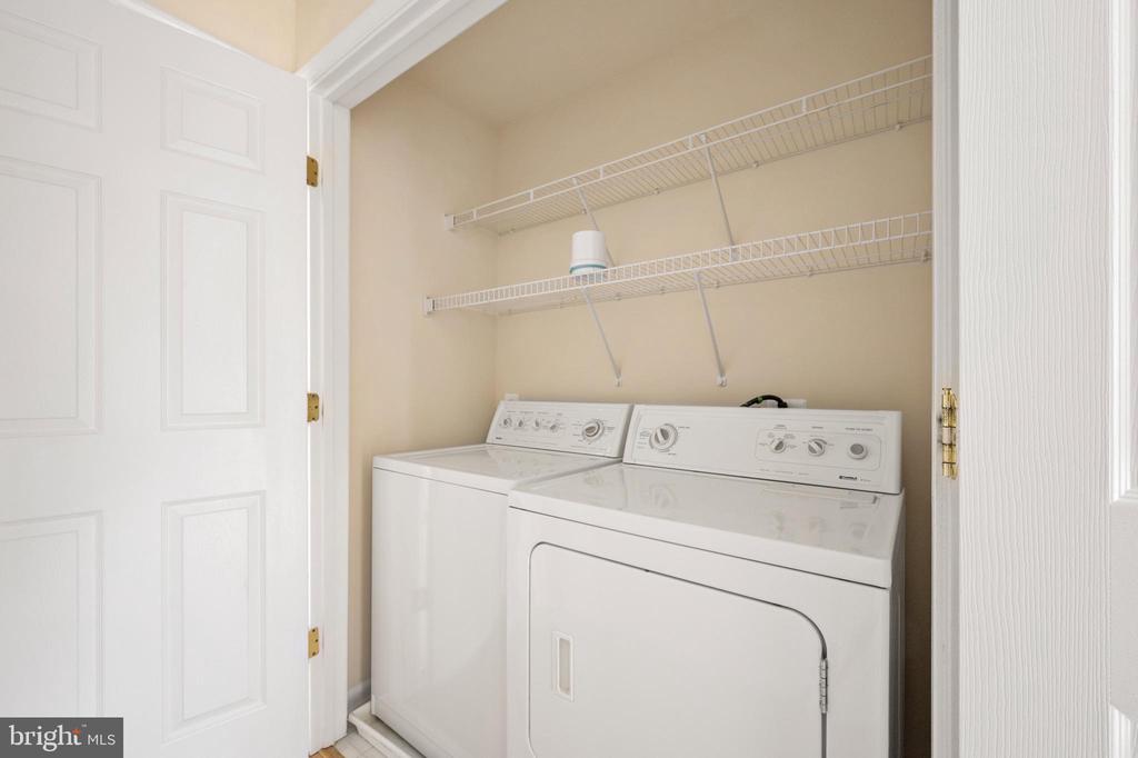 1424 ROUNDHOUSE LANE 85
