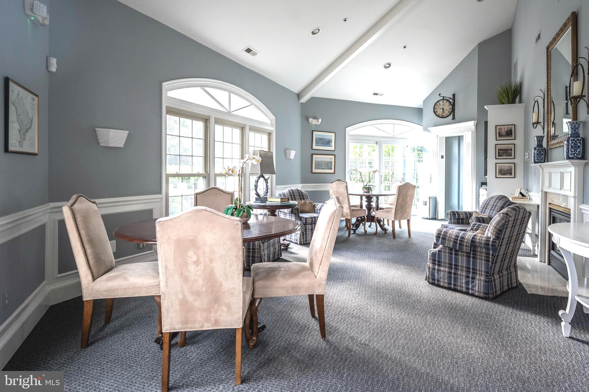 1424 ROUNDHOUSE LANE 85