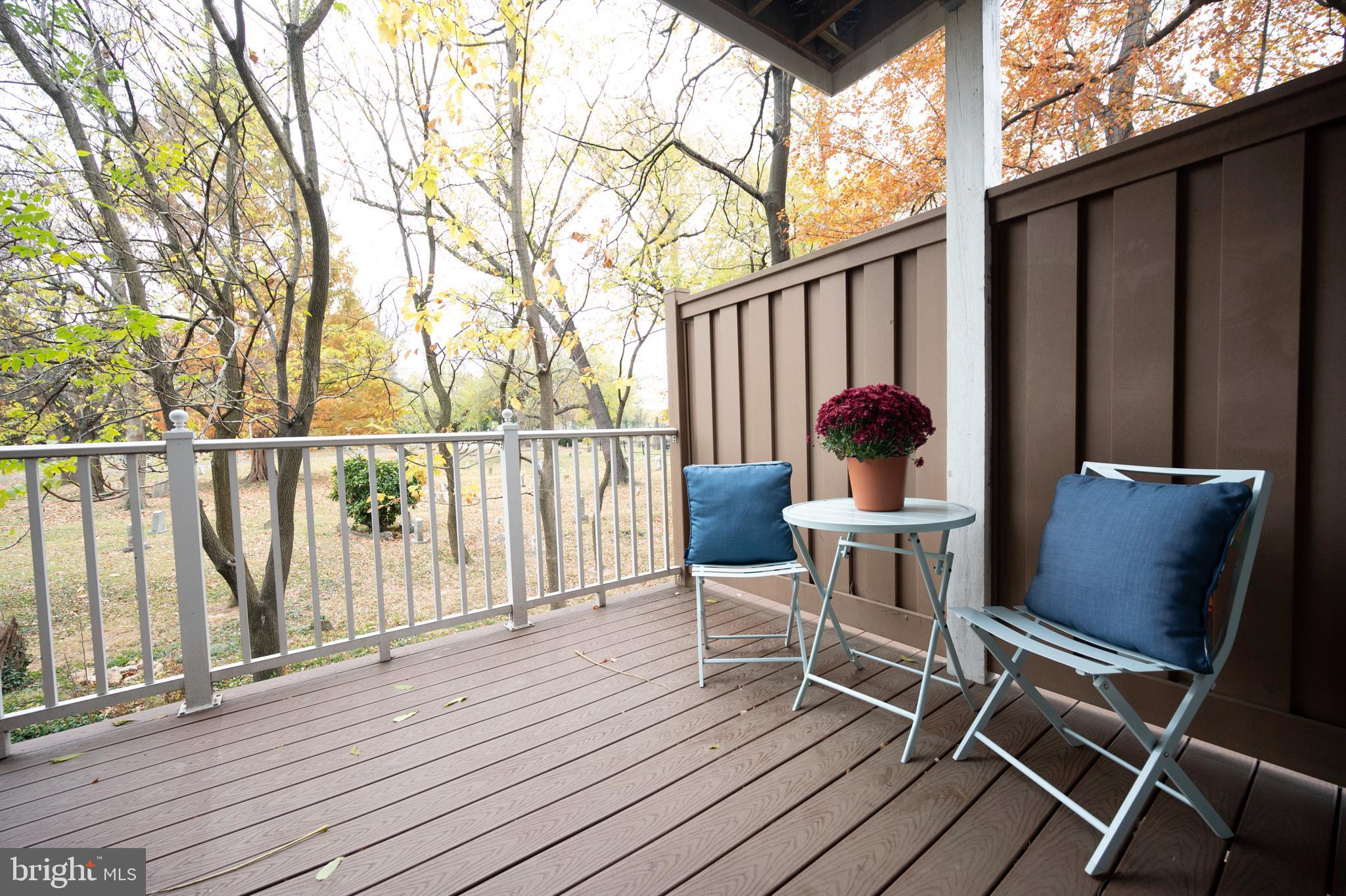 1424 ROUNDHOUSE LANE 85