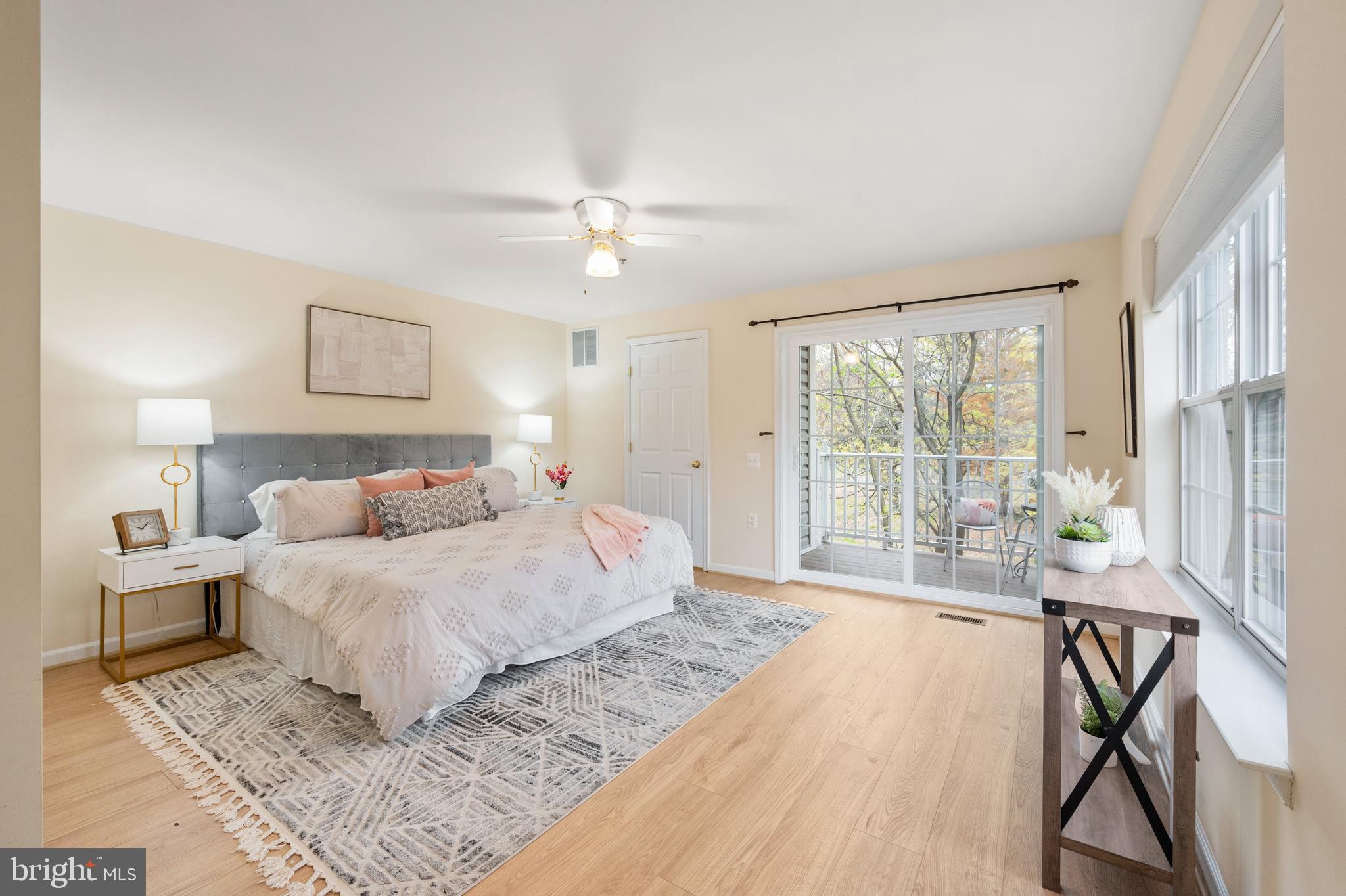 1424 ROUNDHOUSE LANE 85