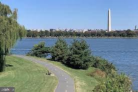 1424 ROUNDHOUSE LANE 85