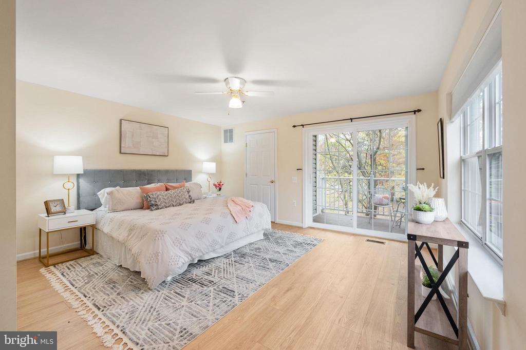 1424 ROUNDHOUSE LANE 85