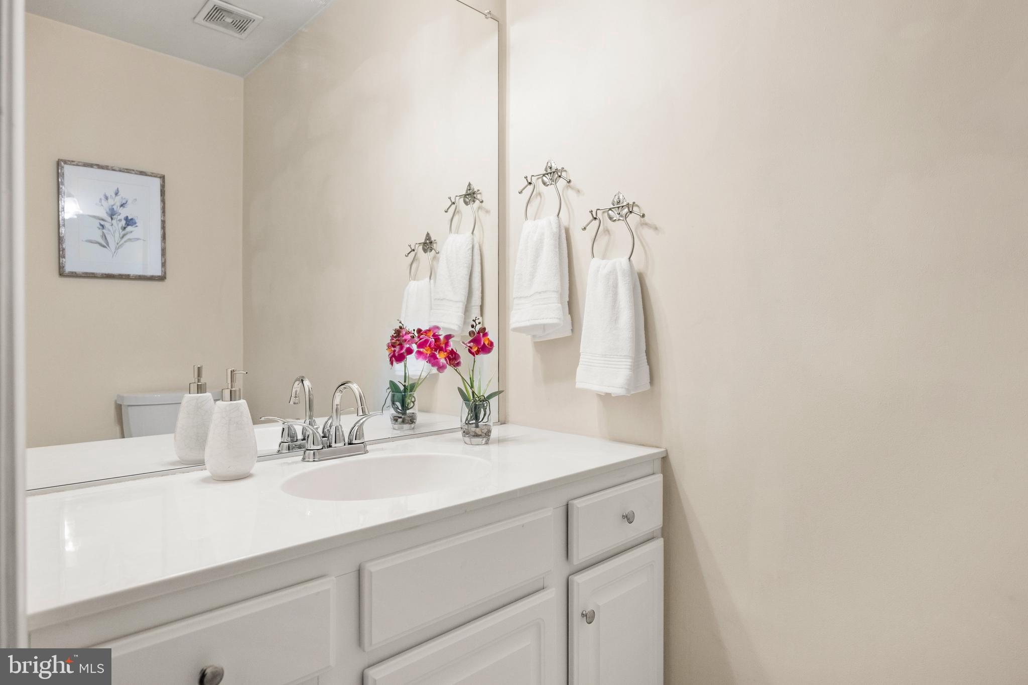 1424 ROUNDHOUSE LANE 85