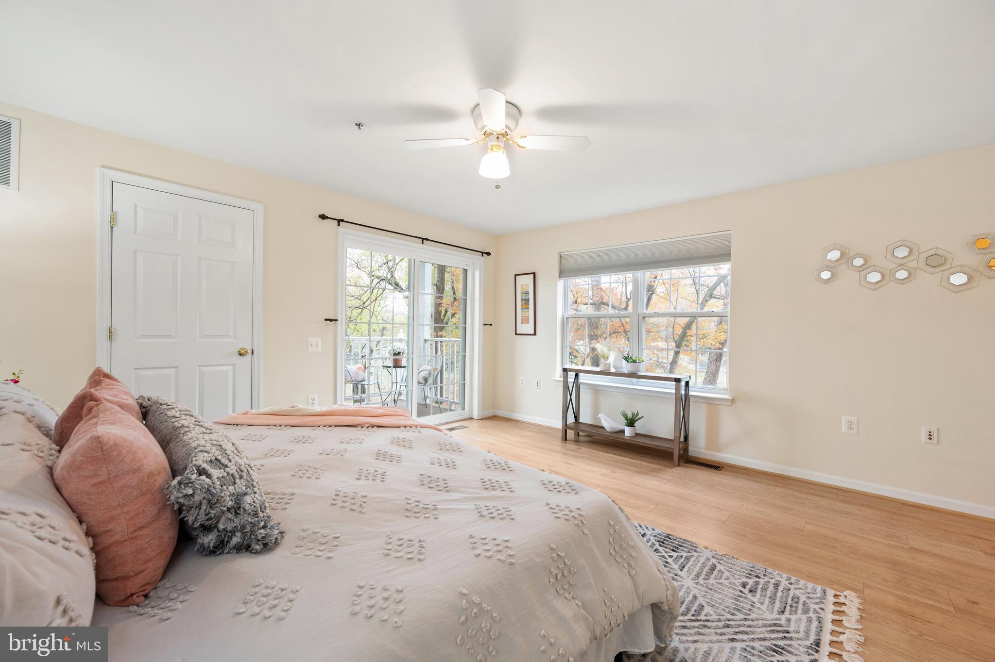 1424 ROUNDHOUSE LANE 85